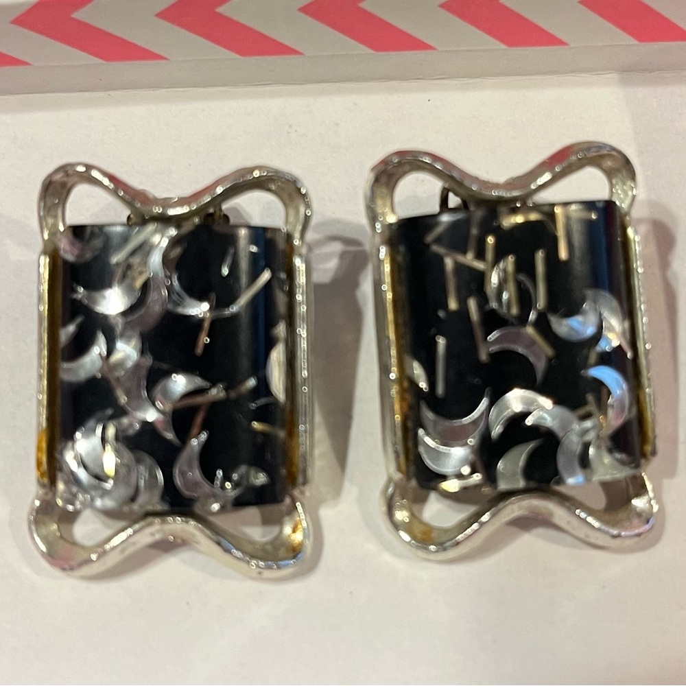 1950 Lucite Clip On Earrings